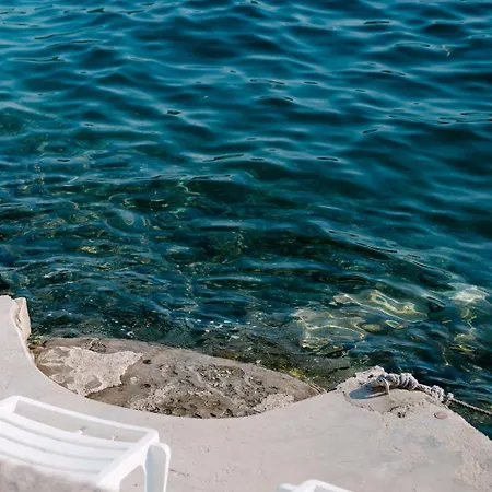 بيت للعطل Dzeba *