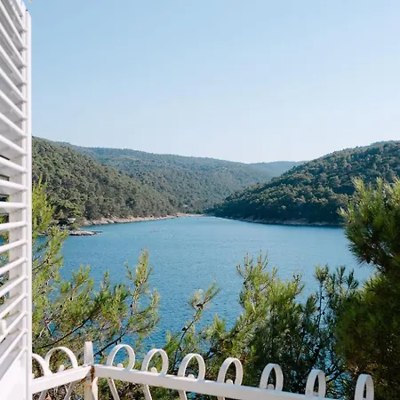 بيت للعطل Dzeba *